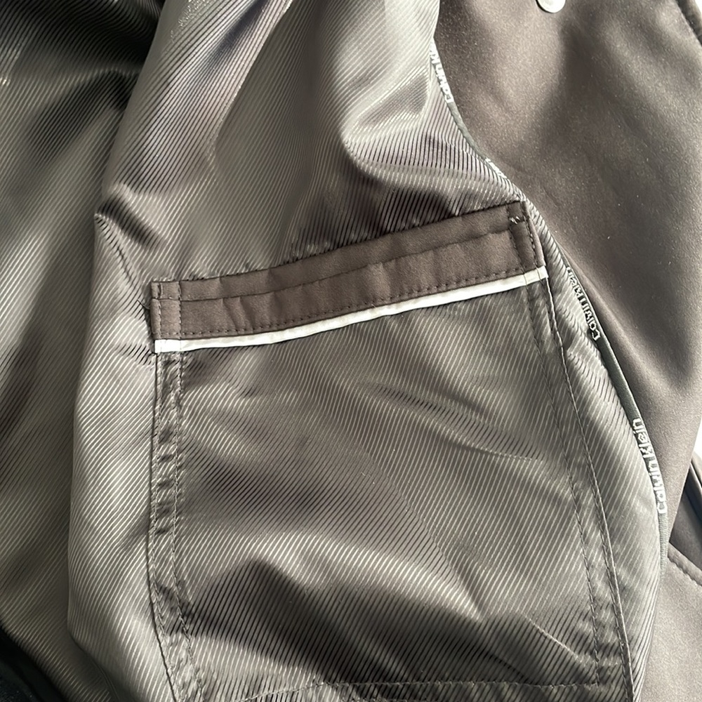 NEW Calvin Klein Softshell Jacket ๐ค - Picture 15 of 15